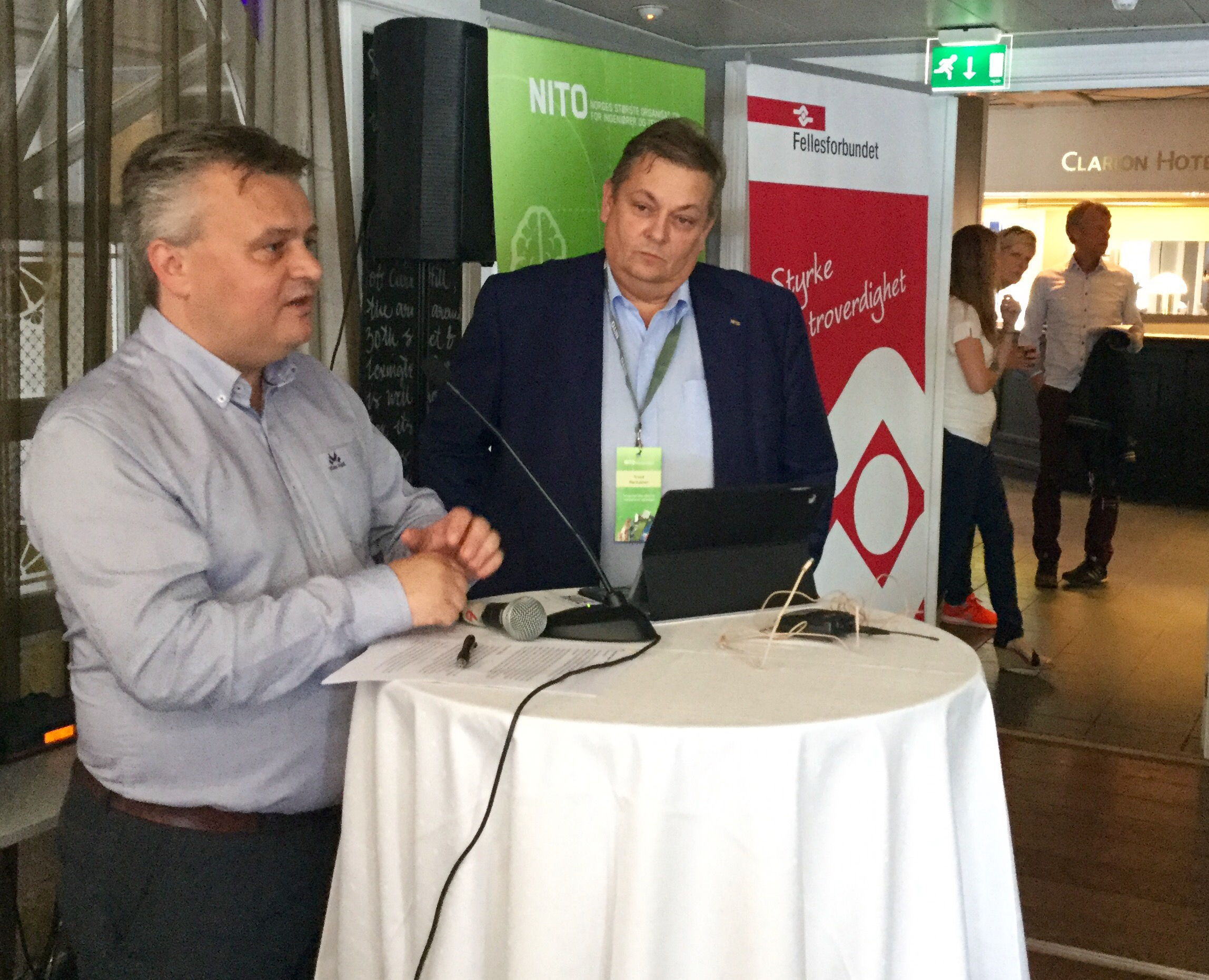 – Omstillingen må komme nedenfra og opp