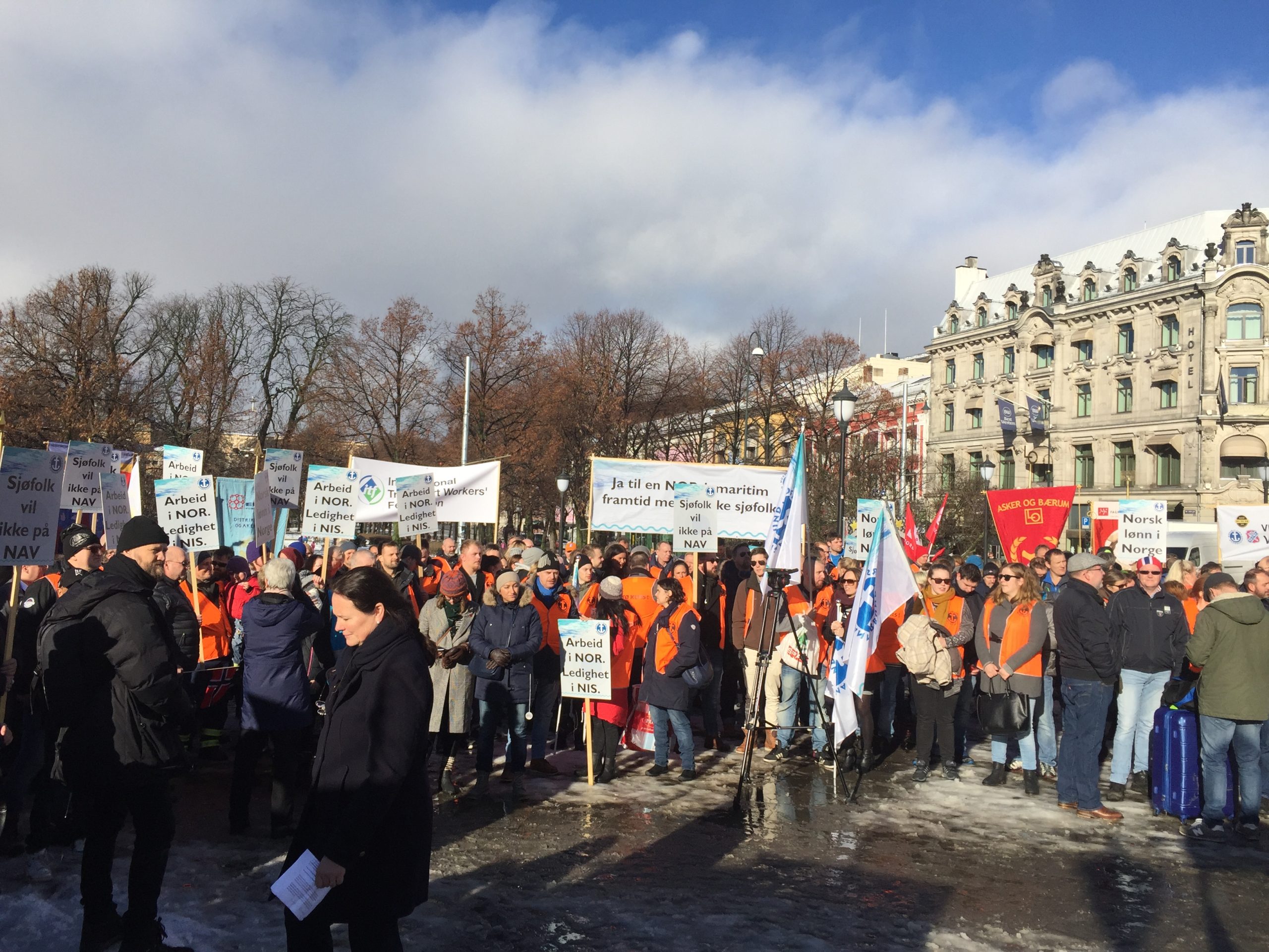 – Stå sammen med norske arbeidsfolk!